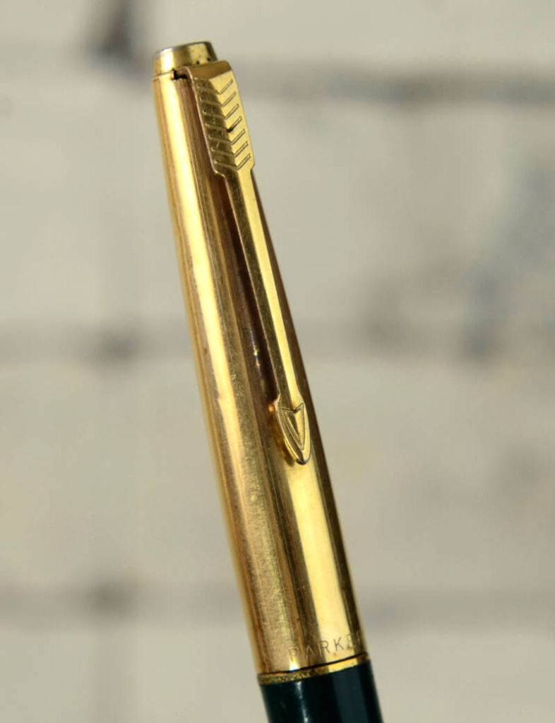 Parker Insignia Gold Filled Barrel Fountain Pen With K Gold Fine Nib