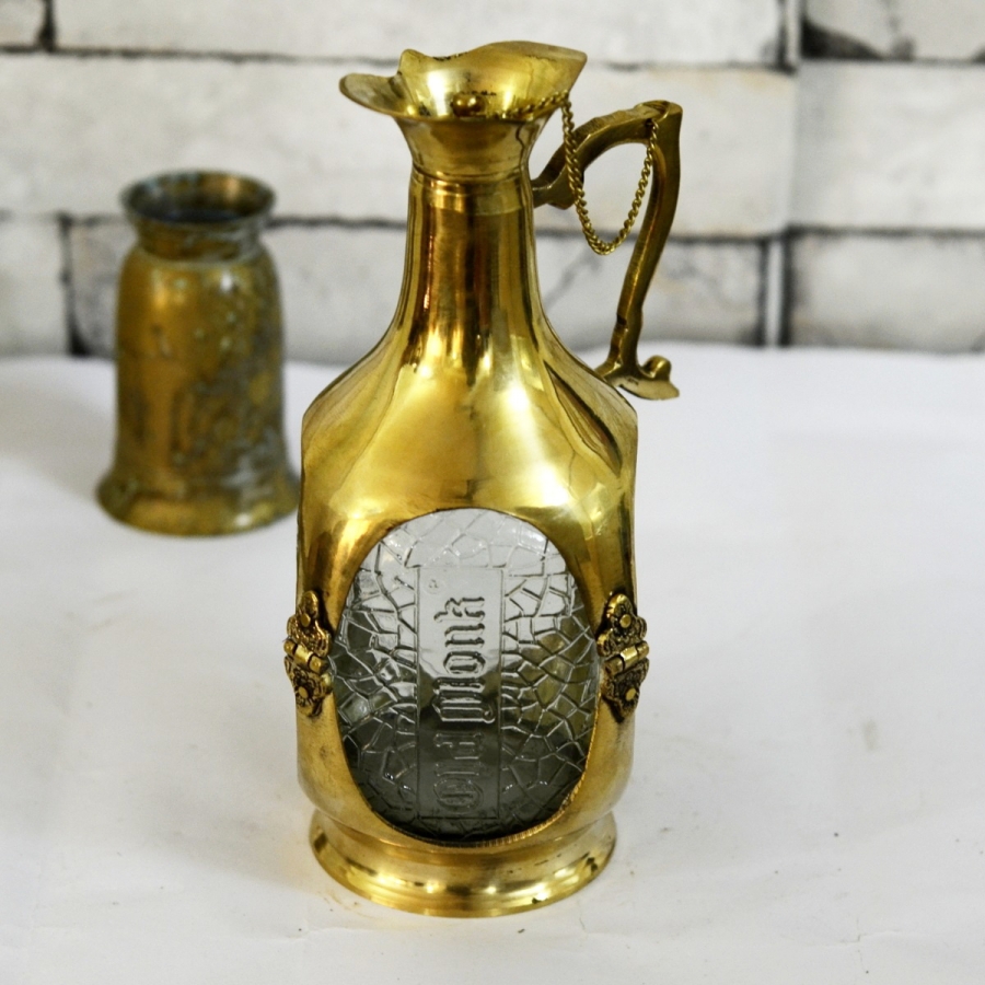 Beautiful Artwork Brass and Glass Victorian Juice Jar Antikcart