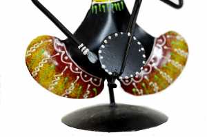 Antikcart Amusing Handcrafted Folk Musician Metal Figurine home decor