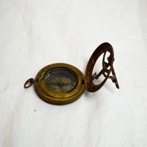 Antikcart Antique Push Button Brass Pocket Sun Clock open