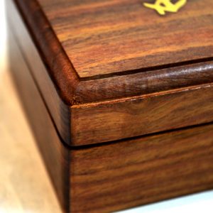 Antikcart Brass Anchor Inlay Sheesham Wood Gift Box top