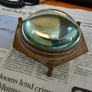 Antikcart Antique Finish Hexagon Paper Weight