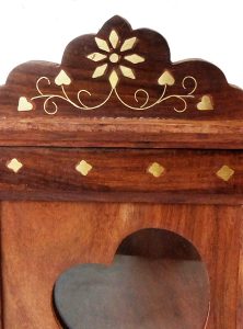 Antikcart Brass Inlay Wooden Key Holder open close
