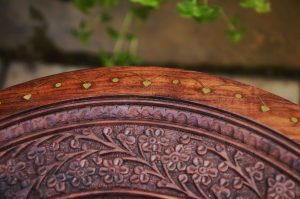 Antikcart Jali Work Sheesham Wood Handicraft Foldable Side table Solidwood Decor Artwork Jali sidetable Antikcart close 8