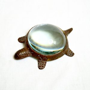 Antikcart Tortoise antique finish brass Paper Weight cum Magnifier