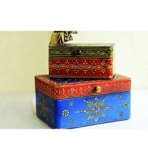 Chandramukhi Kundan Meenakari Work Ornament Box Set by Antikcart