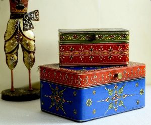 Chandramukhi Kundan Meenakari Work Ornament Box Set by Antikcart