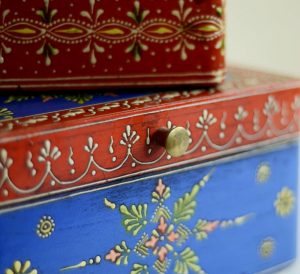 Chandramukhi Kundan Meenakari Work Ornament Box Set by Antikcart
