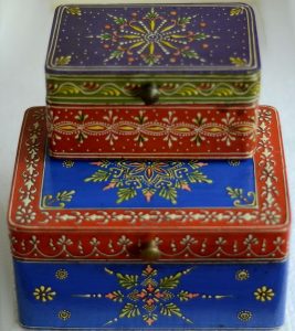 Chandramukhi Kundan Meenakari Work Ornament Box Set by Antikcart