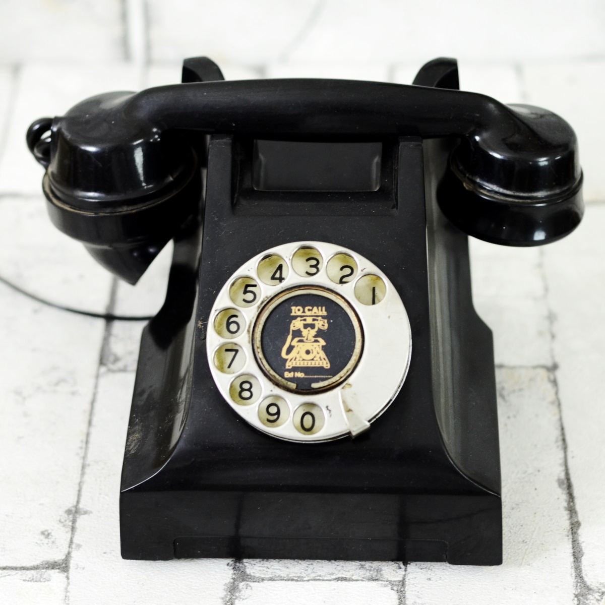 Antikcart Antique Collectible Classic ITI Telephone main view