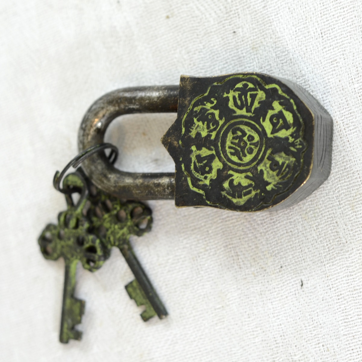 Antikcart Old Brass Lock with Antique Symbols back - Antikcart