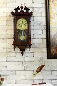 Antikcart Vintage Style 31 days Carving Maxim Pendulum Wall Clock main