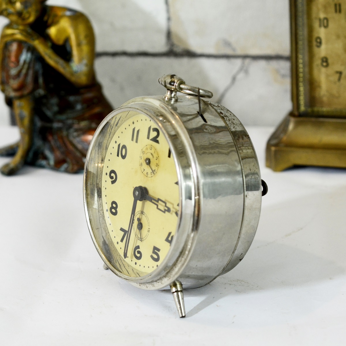 Antikcart Antique Golden Star Yellow Dial Time Piece Table Clock Decor Collectible