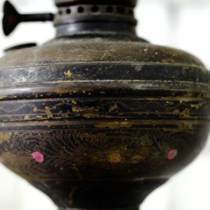 Antikcart Antique 1 foot Metal Kerosene Lamp DECOR COLLECTIBLE close view