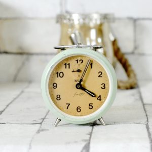Antikcart Antique Tiwac Swito Table Timepiece Clock