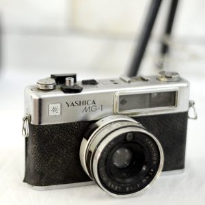 Antikcart Antique Vintage Camera Yashica MG-1 Model