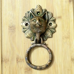 Antikcart Brass Carved Cat Face Door Knock