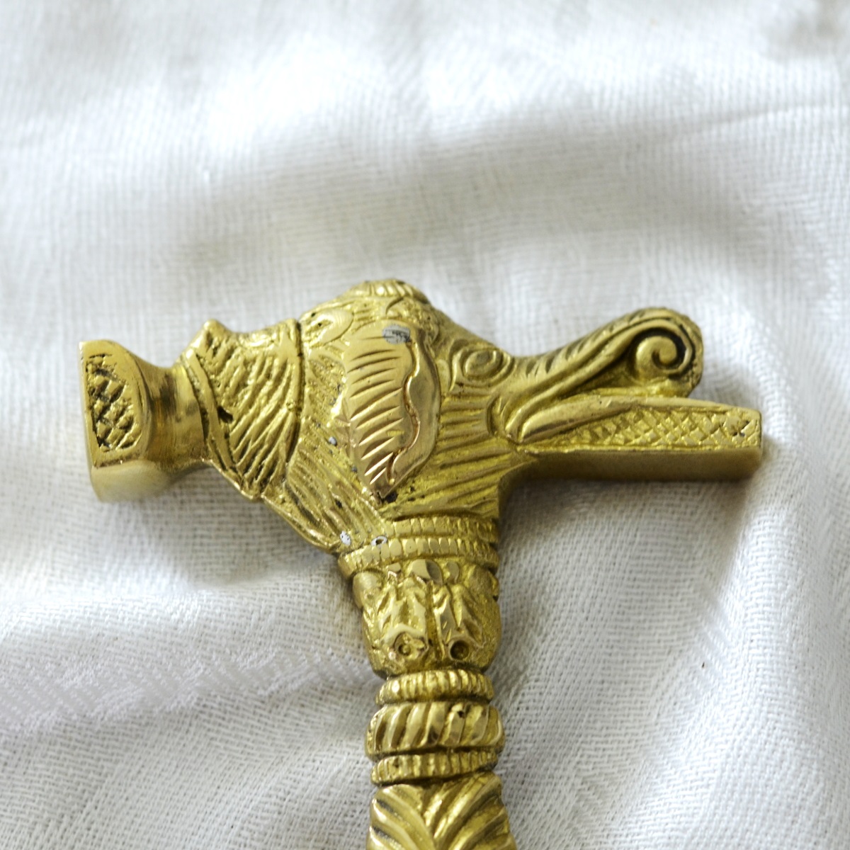 Antikcart Full Brass Carved Hammer Head Table Decor top view