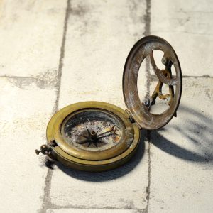 Antikcart Pocket Sun Clock with Push Button Compass DIAL OPEN