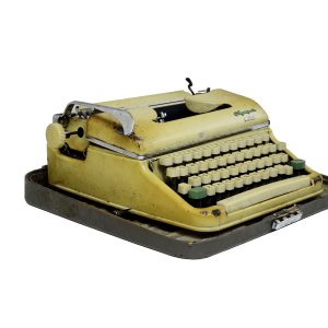 Antikcart Antique Olympia Monica Typewriter NEW SIDE VIEW