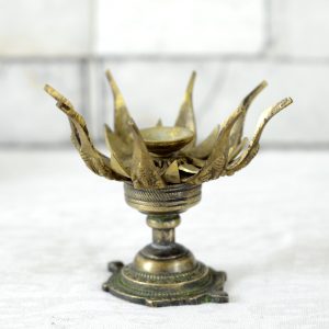 Antikcart Vintage Lotus Shaped Candle Stand Brass Decor