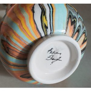 Antikcart 'Danji' Marbled Ebru Ceramic Modern Vase - 21cm