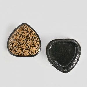 Antikcart Heart Shaped Handmade Paper Mache Ring Box view