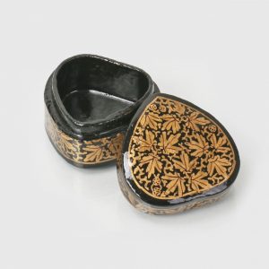 Antikcart Heart Shaped Handmade Papier Mache Ring Box view