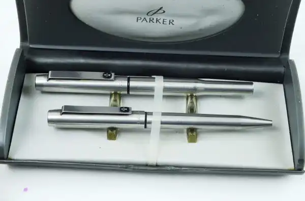 Parker 25 vintage fountain pen full metal body pen set - Image 8