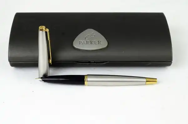 Fountain pen parker 45 flighter fountain pen 10 Karat solid gold nib - Image 4