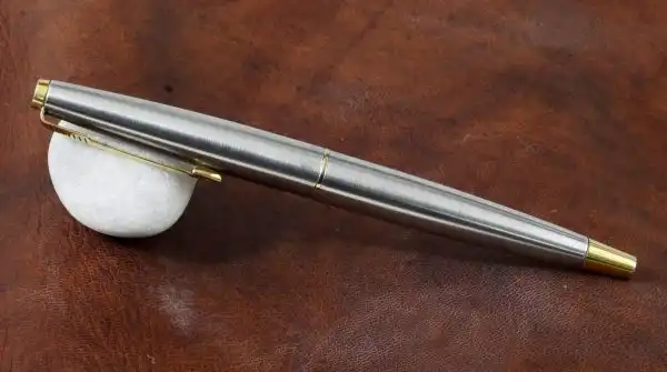 Fountain pen parker 45 flighter fountain pen 14Karat solid gold nib - Image 4