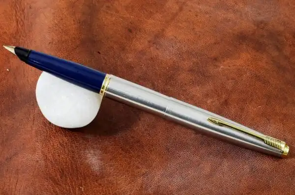 Fountain pen parker 45 flighter fountain pen 14Karat solid gold nib - Image 3