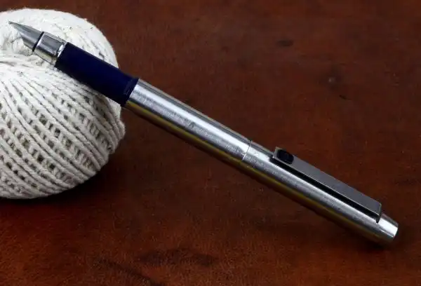 Parker 25 vintage fountain pen full metal body pen - Image 4