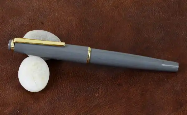 Vintage swan lever filler fountain pen - blue grey Golden M nib - Image 3