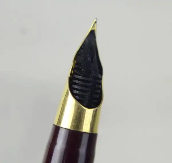Vintage Wingsung black fountain pen triumph nib -  NOS unused - Image 4