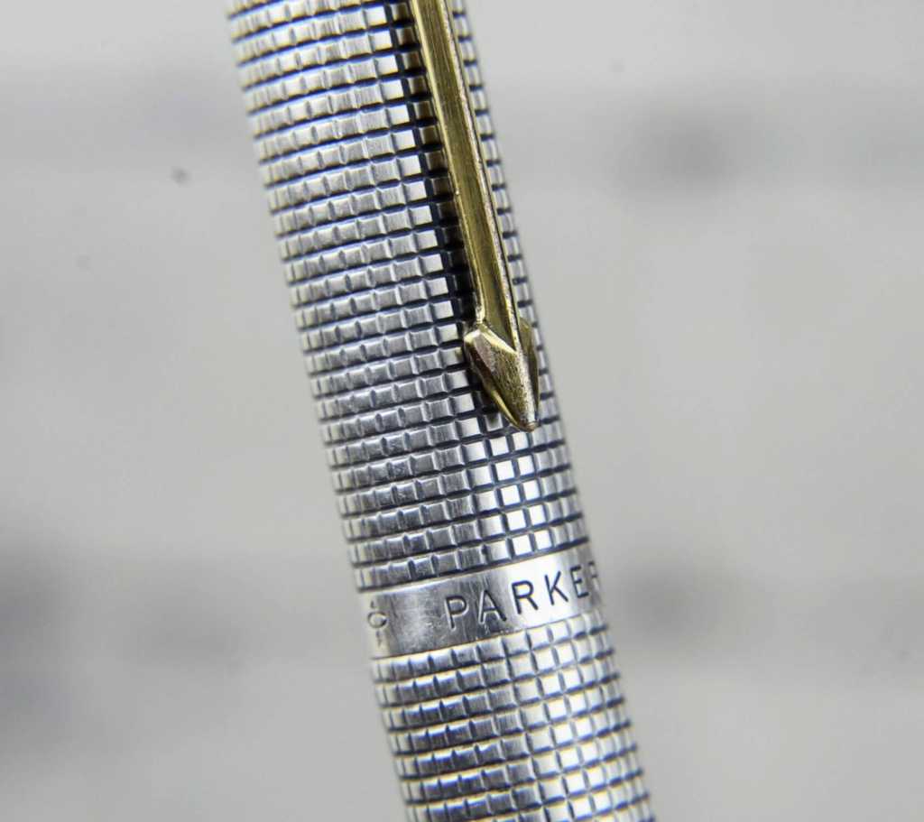 Vintage parker 75 fountain pen with 925 silver body and 14K gold nib