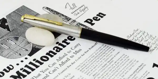 Vintage parker 45  fountain pen black barrel F nib - Image 4