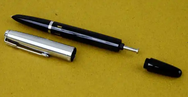Vintage wing sung Vacumatic button filler  fountain pen with F nib - Image 6