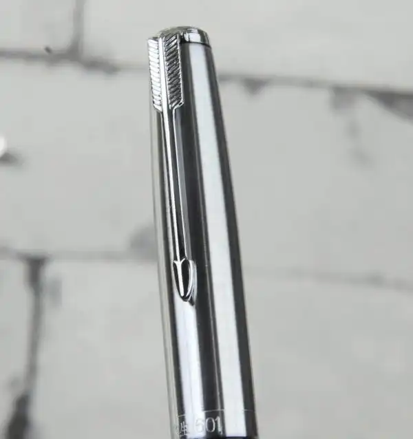 Vintage wing sung Vacumatic button filler  fountain pen with F nib - Image 3