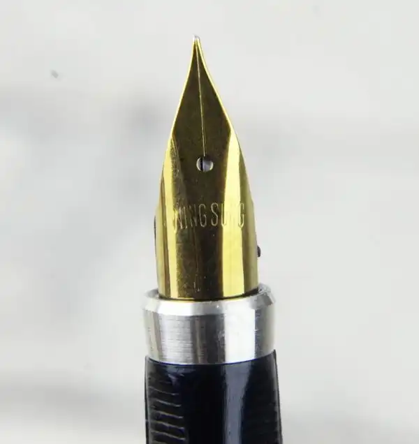 Vintage wing sung novo fountain pen with golden Fine nib - Image 6