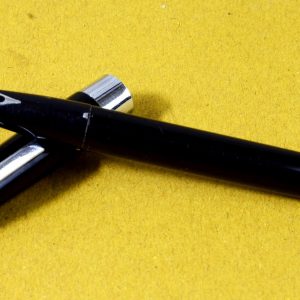 sheaffer-quasi-imperial-330-fountain-pen-black-barrel-with-inlaid-M-steel-nib