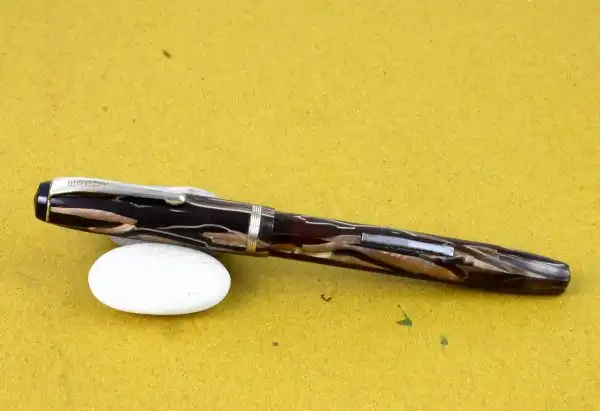 Vintage eagle lever filler fountain pen with semi flex nib | Made in USA - Image 4