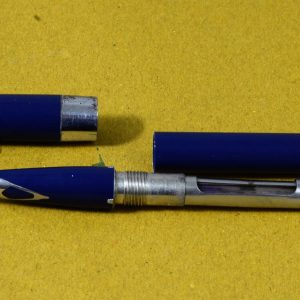 vintage-sheaffer-quasi-330-used-fountain-pen-blue-barrel-F-steel-nib