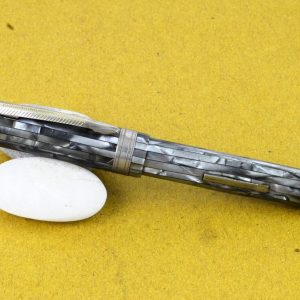 vintage-university-self-filler-fountain-pen-1950s-Jharris-and-co-USA-acrylic