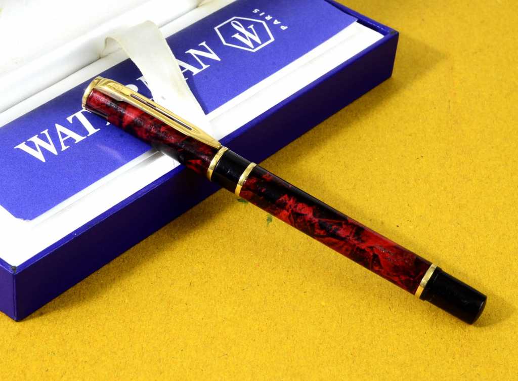 Buy Waterman laureat fountain pen with golden nib online in India