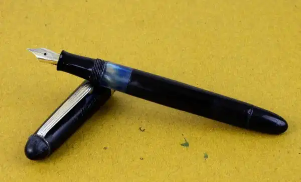 Vintage herlitz piston filler fountain pen with gold coated F nib German made - Image 6