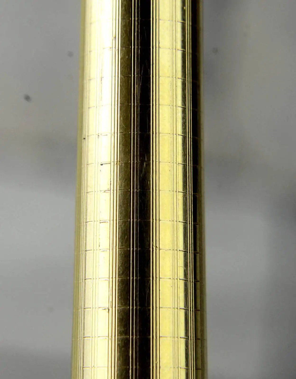 Vintage sheaffer targa fountain pen 1007 23K gold plated body and 14K gold F nib - Image 6