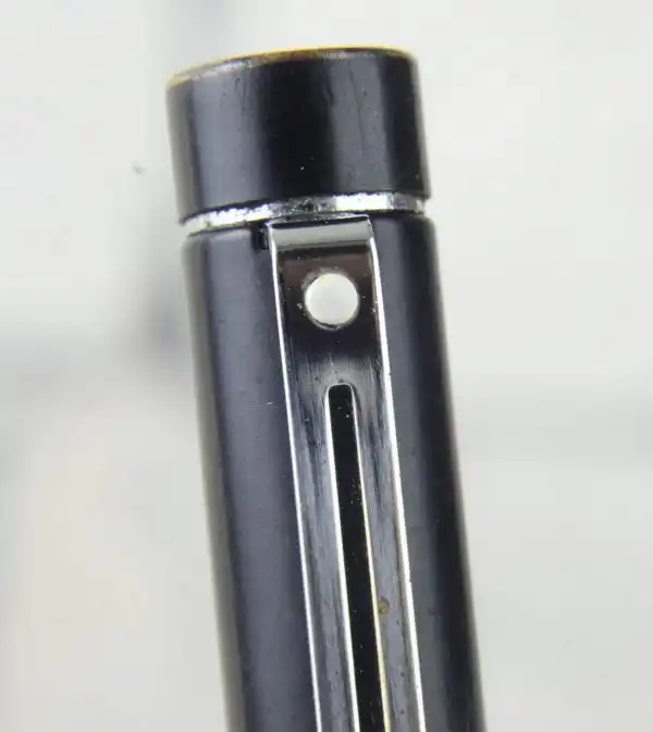 Vintage sheaffer targa fountain pen 1002 black lacquer barrel F Nib - Image 2