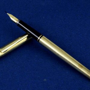 vintage-cross-century-USA-fountain-pen-10K-gold-filled-barrel-14Karat-solid-gold-Fine-nib