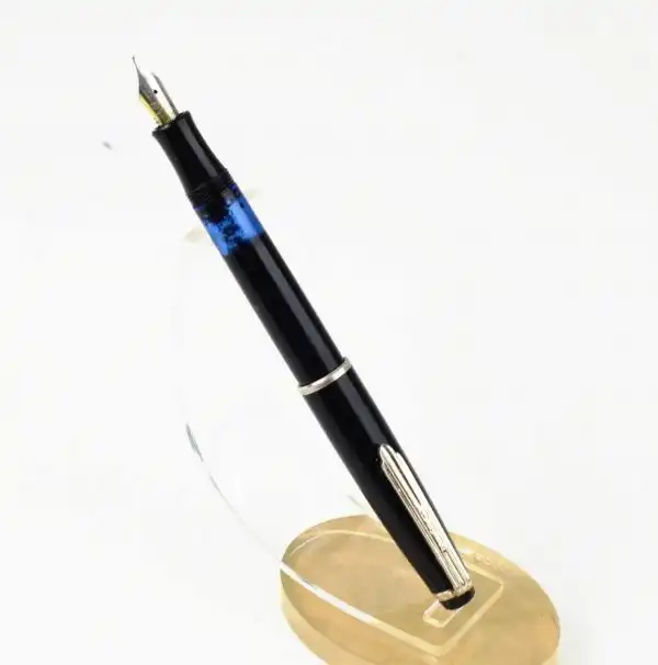 Vintage ERO piston filler german fountain pen with  flex Fine nib - Image 4